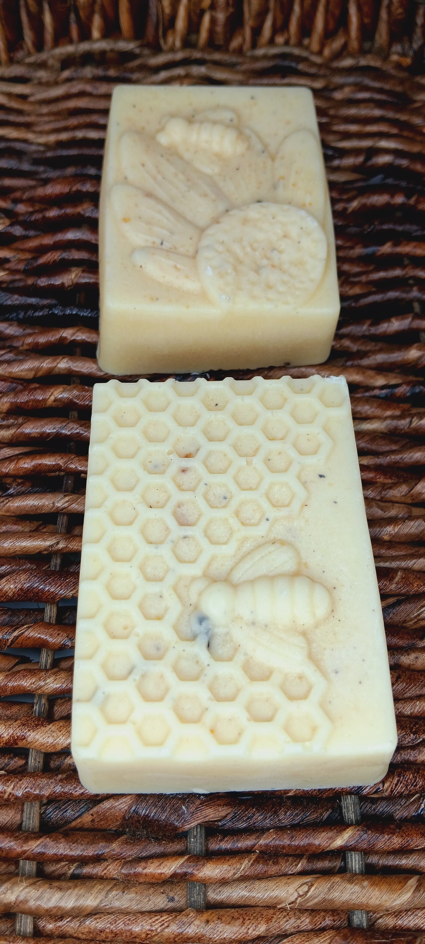Red Palm Oatmeal Sea Moss Soap